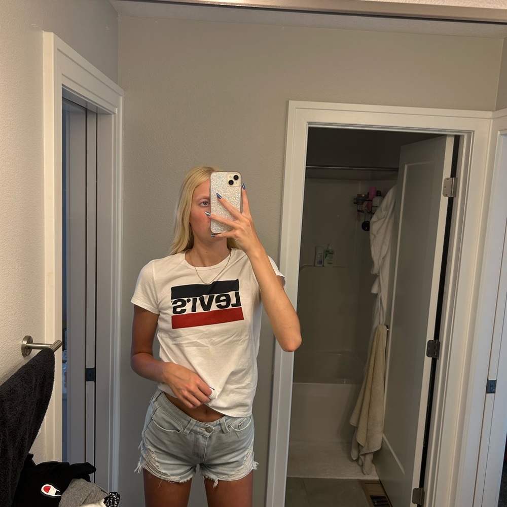 Levi’s Tshirt